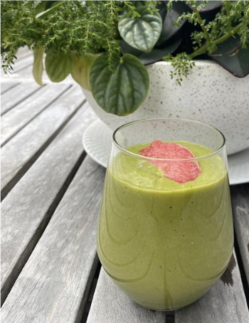 Avocado & Grapefruit Smoothie